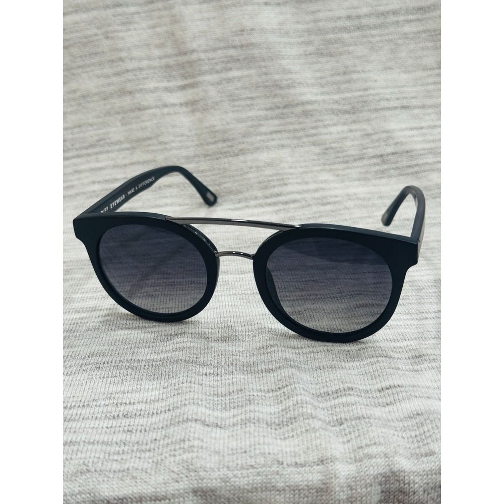 DIFF Eyewear Astro Polarized Sunglasses Black Grey Gradient Round Aviator Bar